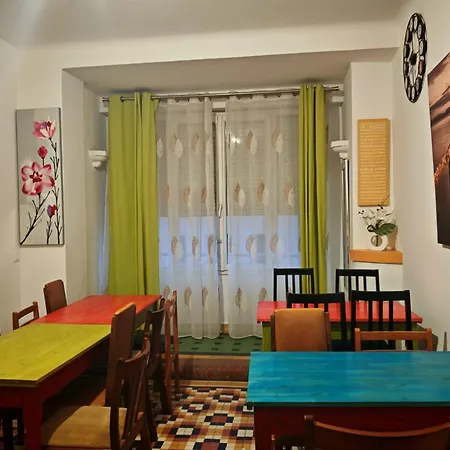 بيت شباب Hostel-elisee-perpignan بيربينيو