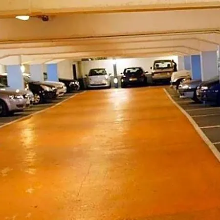Hostel-elisee-perpignan بيت شباب
