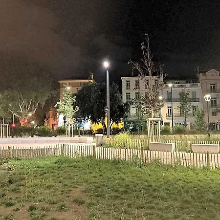 Hostel-elisee-perpignan بيت شباب *