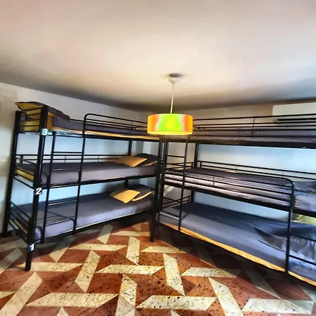Хостел Hostel-elisee-perpignan *