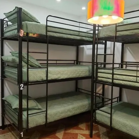 Elisee Hostel *