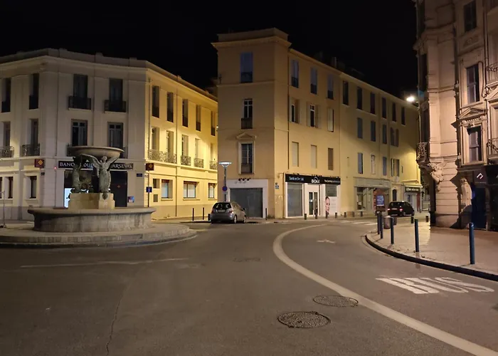 Hostel-elisee-perpignan Vandrerhjem *