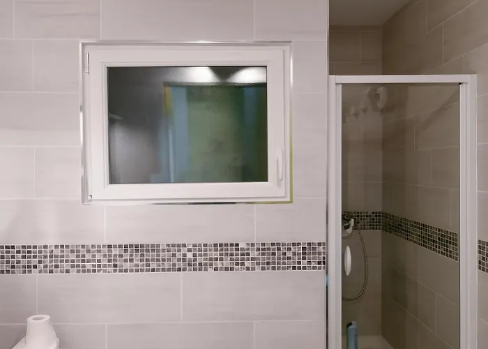 Hostel-élisée-perpignan Auberge de jeunesse Perpignan